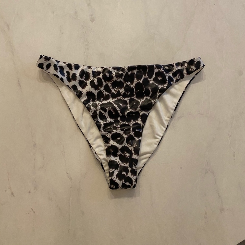 Superdown Bikini Bottom